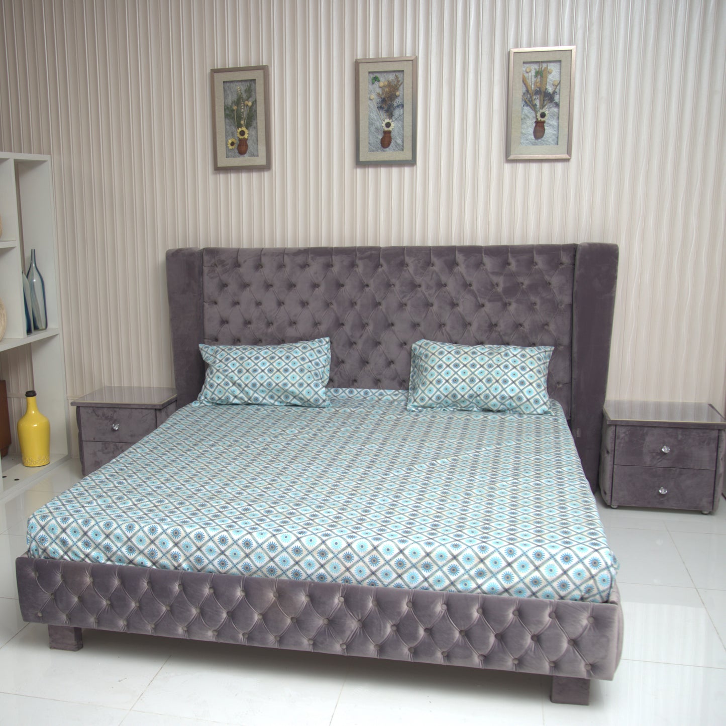 Rania Plush Velvet Bed